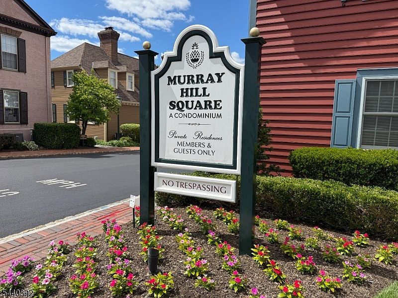 1st image of 5 Murray Hill Sq
