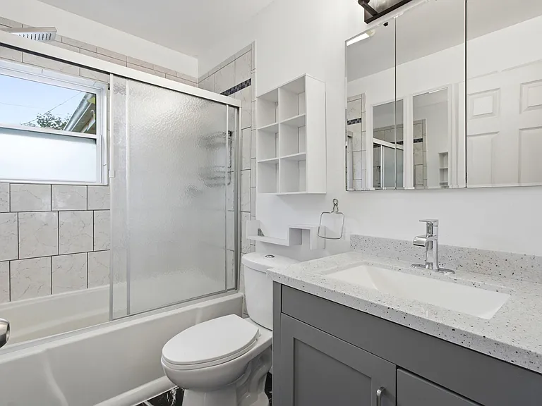 8885 Cardwell St — Photo 10
