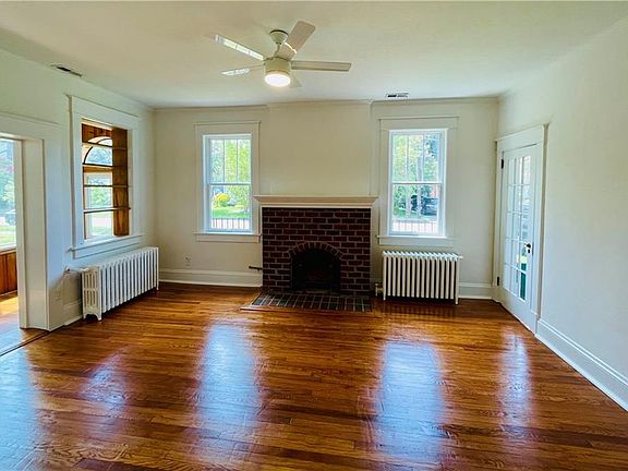 5th image of 1360 Magnolia Ave