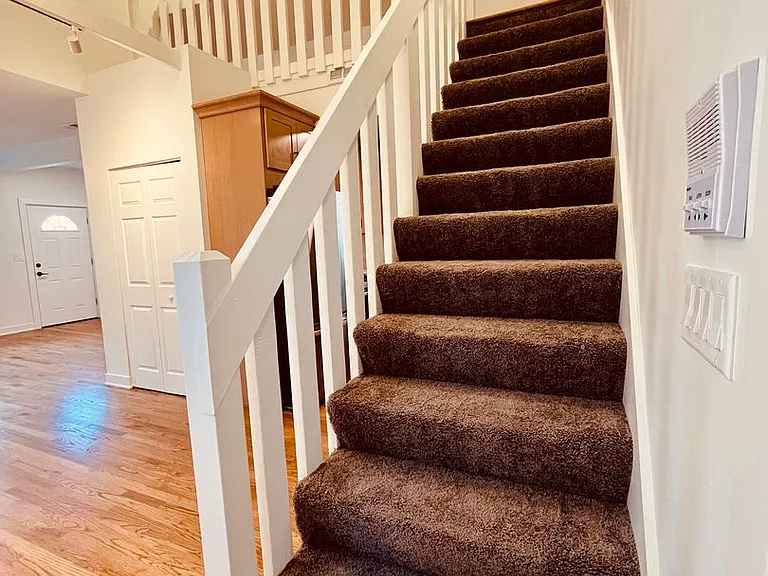 2306 N Hoyne Ave — Photo 3
