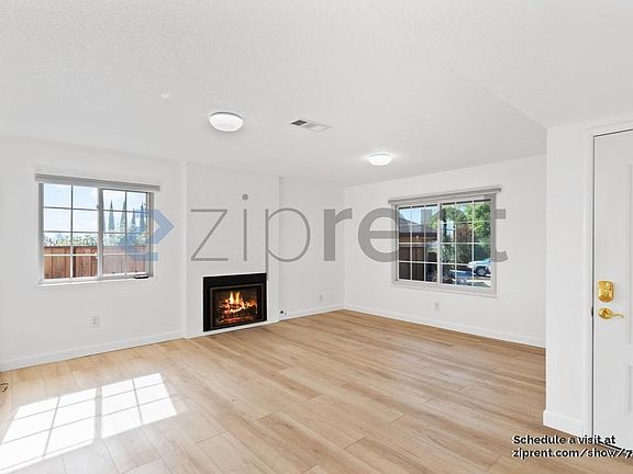 3rd image of 20 Eric Ct