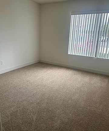 5th image of 2838 Monroe Ave