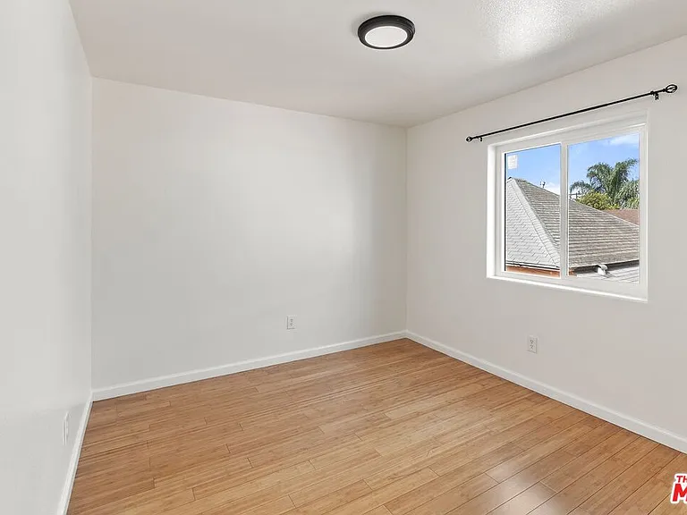 145 E Gage Ave — Photo 9