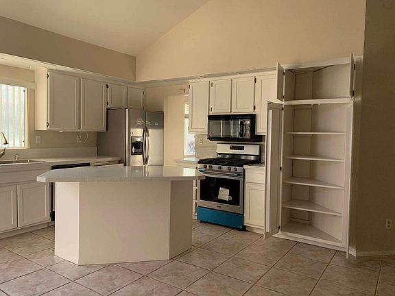 2nd image of 11241 Woodrush Ct