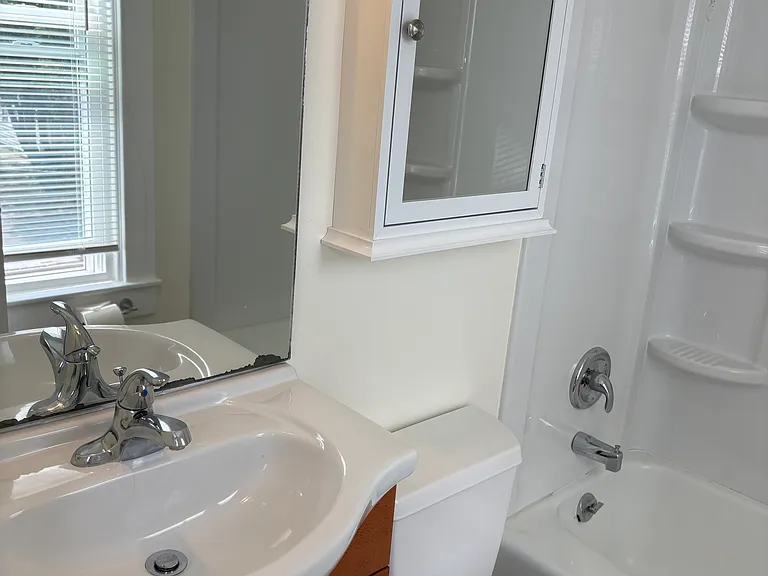 25 Lafayette Pl #D — Photo 7
