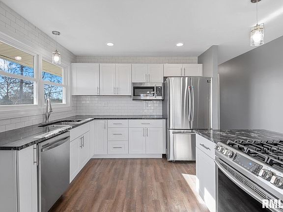 5th image of 2106 W Cimarron Dr