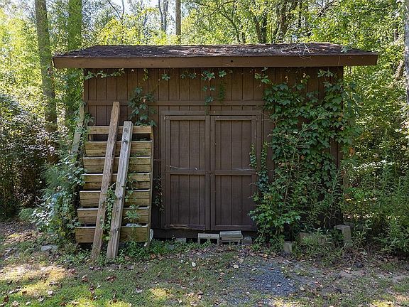 4th image of 4398 King Valley Dr SE #3