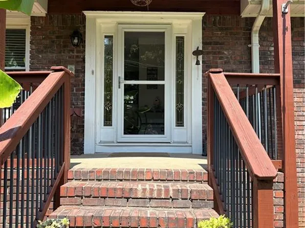 2156 Windsor Dr, Lithia Springs, GA 30122