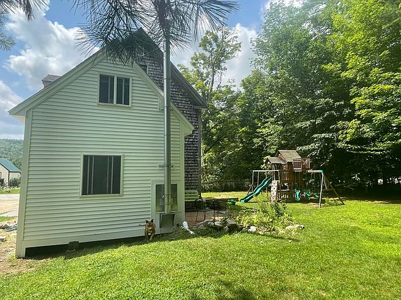 3rd image of 646 North Road