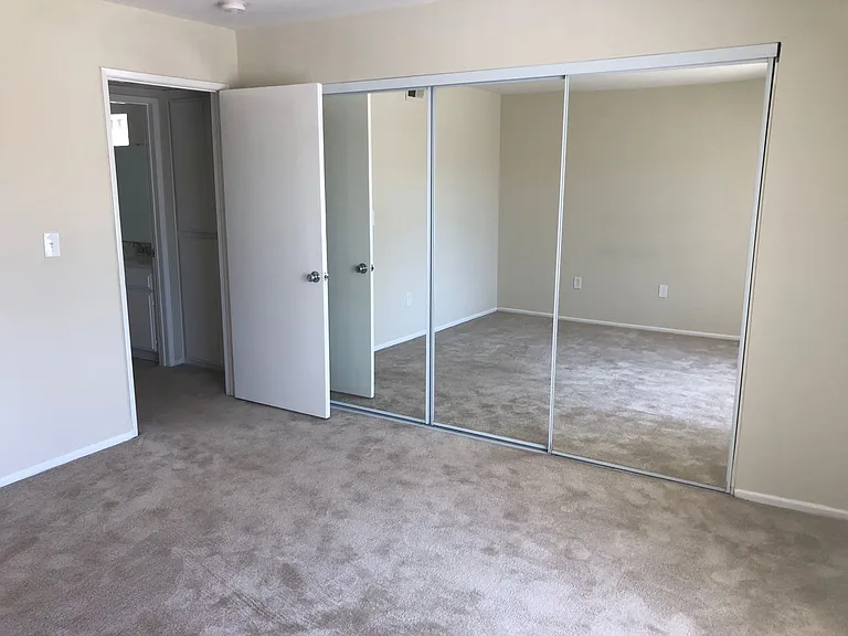 Riverside Terrace Apartments — Photo 59