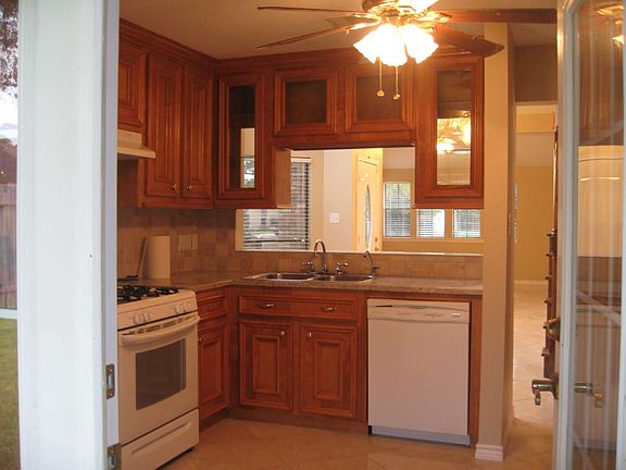 Kitchen - GAS stove