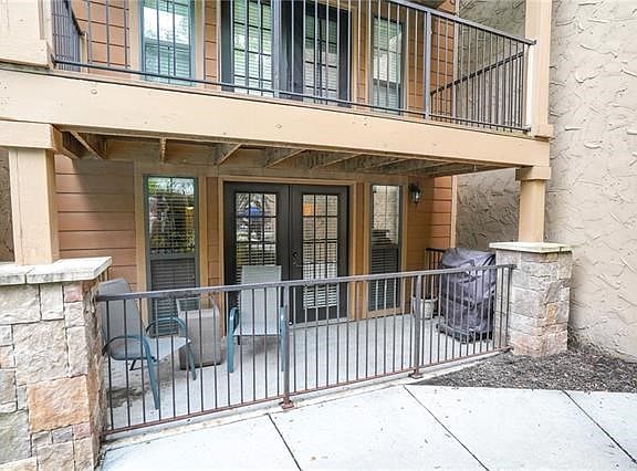2nd image of 4727 Jarboe St APT 92