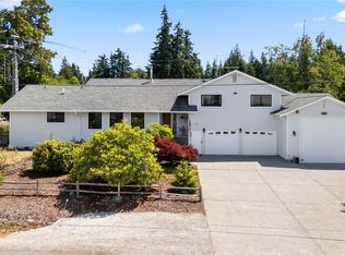 464 Marine View Pl, Camano Island, WA 98282