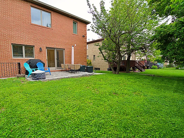 2408 Hammett Ave — Photo 14