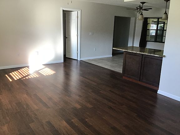 2nd image of 10361 Dunkirk Rd
