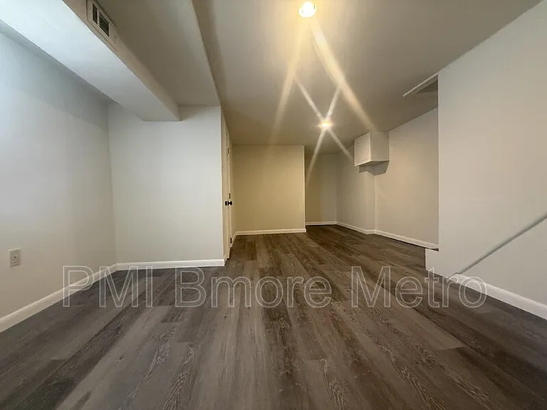 519 E Cold Spring Ln — Photo 15