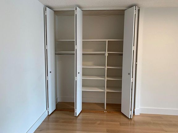 5th image of 347 W 57th St APT 26B