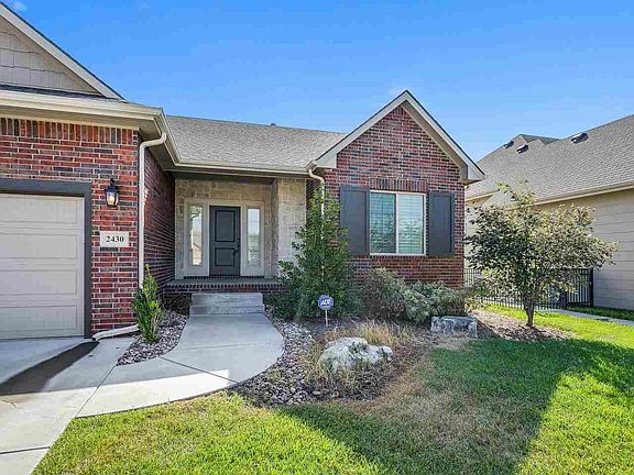 2nd image of 2430 N Sawgrass Ct