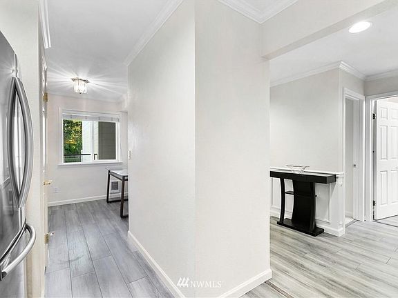 4th image of 410 2nd Ave S APT 312