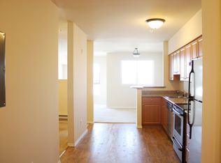 902 NE 43rd St #520, Seattle, WA 98105