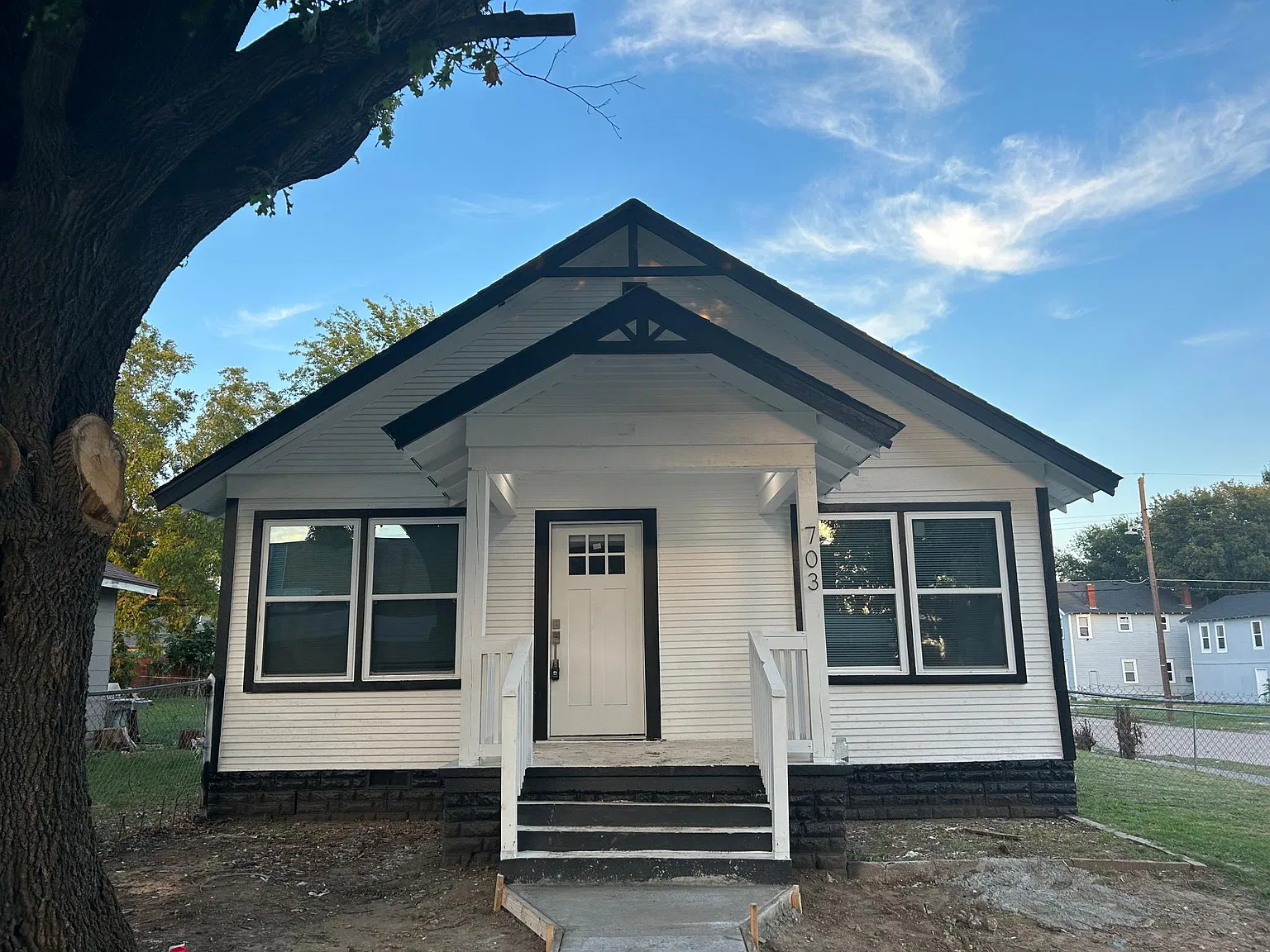 3 bed, 1100 sqft, $1,500 — Photo 1