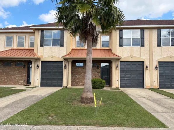 213 Capri Pl, Ocean Springs, MS 39564