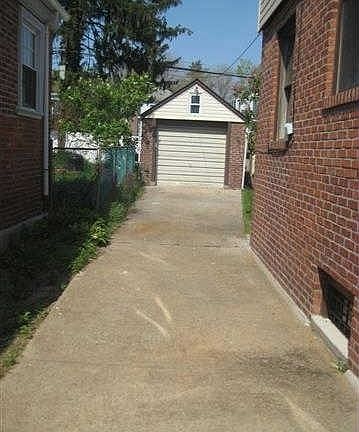 5th image of 6443 Dieterle Cres