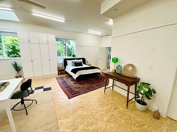 4th image of 927 Grace Ave #A