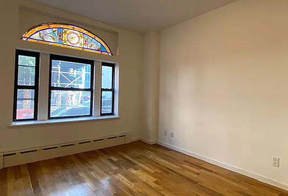 Rented by REAL New York | media 16