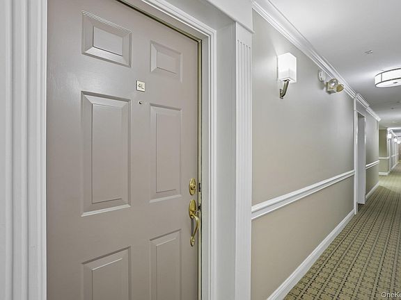 2nd image of 500 Pondside Drive #4L