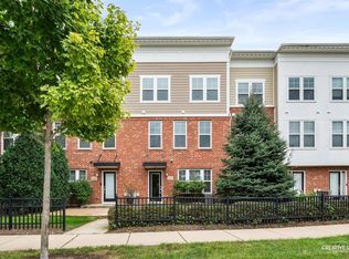 3545 Mulligan Dr, Woodridge, IL 60517