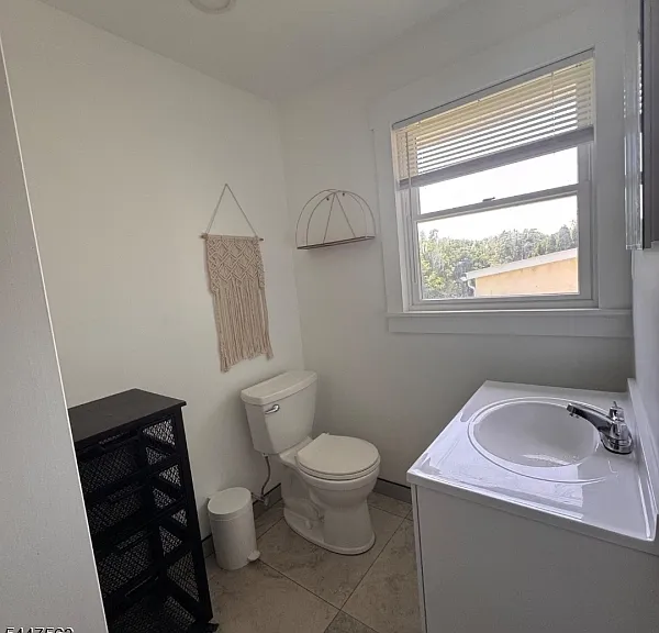 2350 Belvidere Rd — Photo 6
