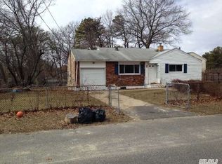 94 S 34th St, Wyandanch, NY 11798