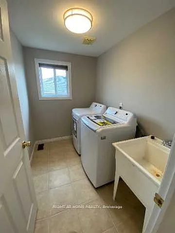 154 Severn Dr #UPPER — Photo 22