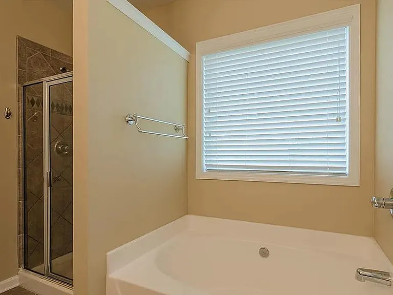 3775 Silver Springs Rd — Photo 28