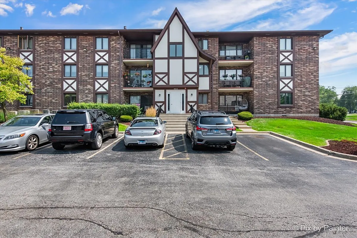 10532 Ridge Cove Dr APT 18A photo 1
