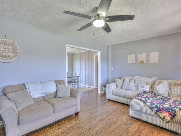 147 Hillview Hts, Dowelltown, TN 37059