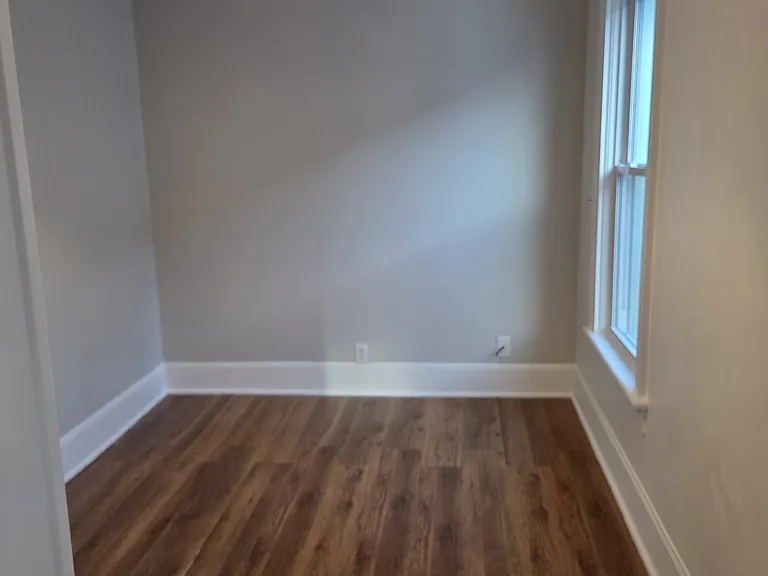 669 Pawling Ave #3 — Photo 16