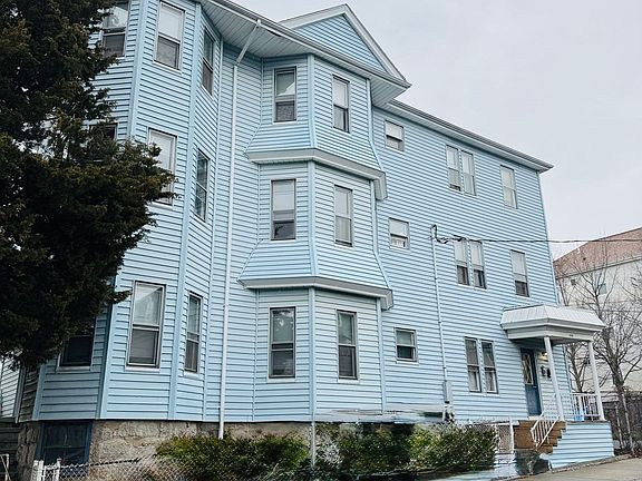 3rd image of 444 Center St