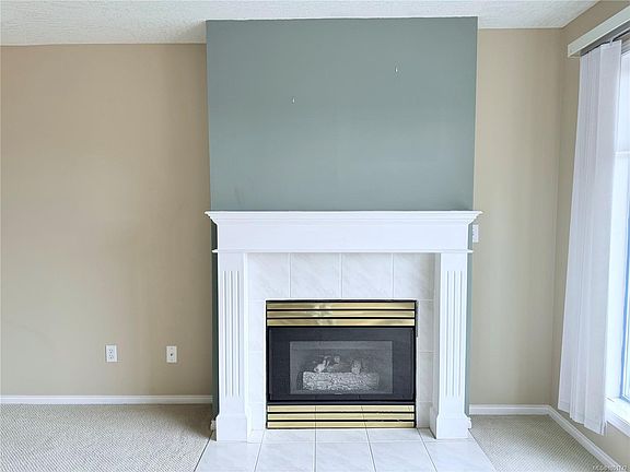 4th image of 1063 Southgate St #408