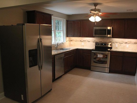 Kit. Granite & Tile