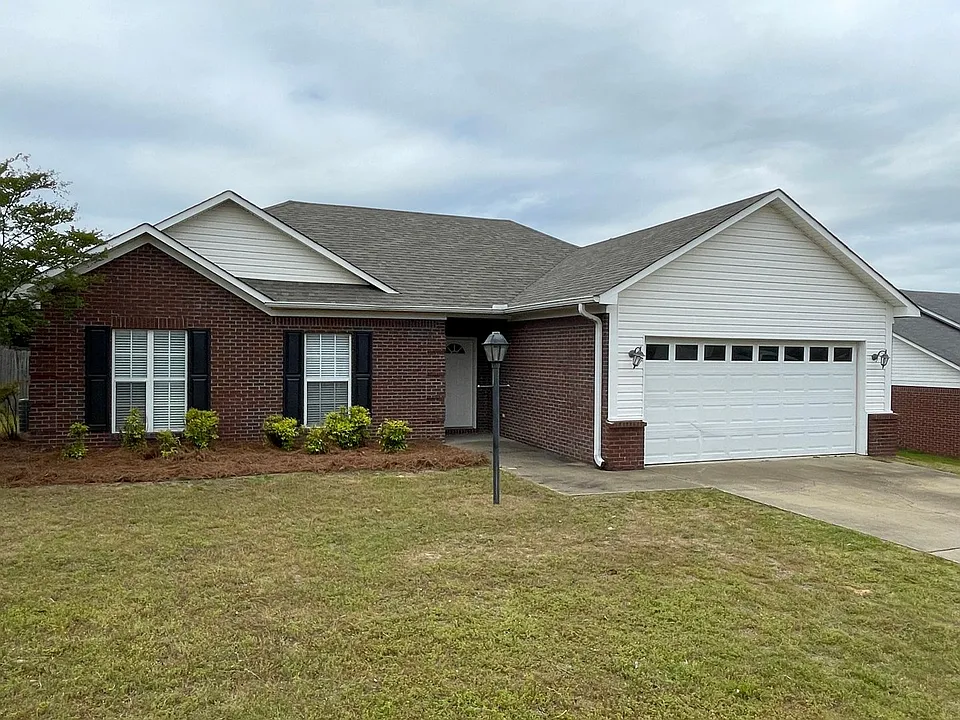 213 Eagles Nest Ln