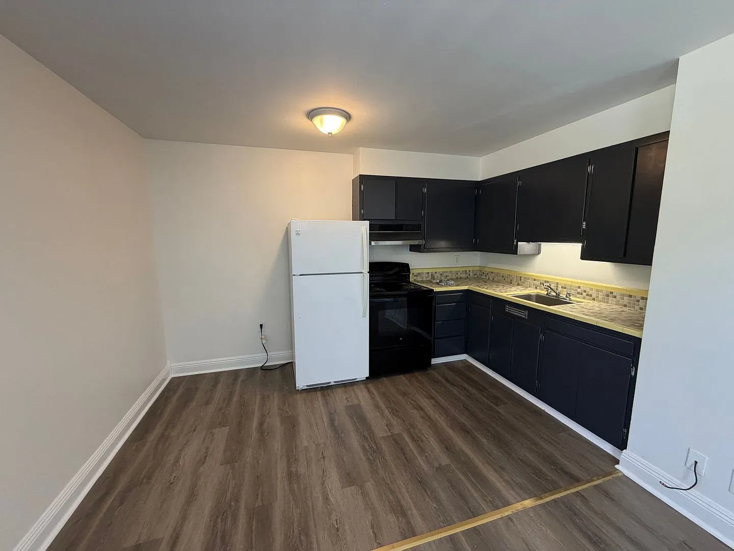 416 Central Avenue — Photo 3
