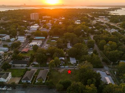 818 Handy Ave, Ocean Springs, MS, 39564