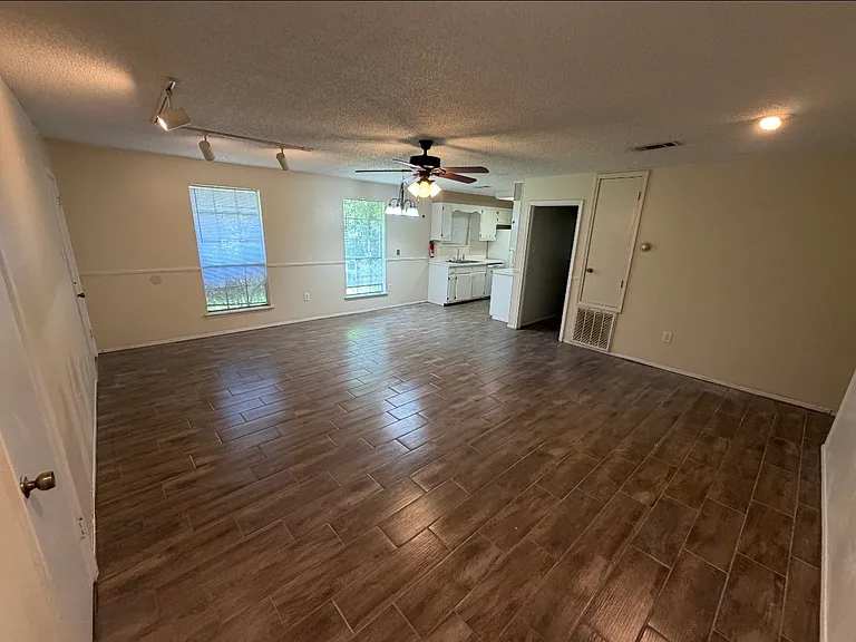 1432 Boreas Dr — Photo 3