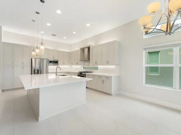9960 Pecorino Isle, Boynton Beach, FL 33473