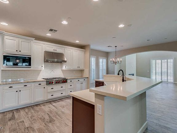 2nd image of 17023 N 98th Pl