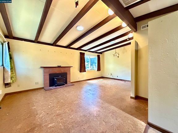 3rd image of 4072 Saint James Dr