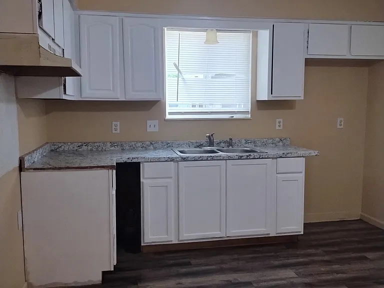 4110 Tuxedo Ave — Photo 3