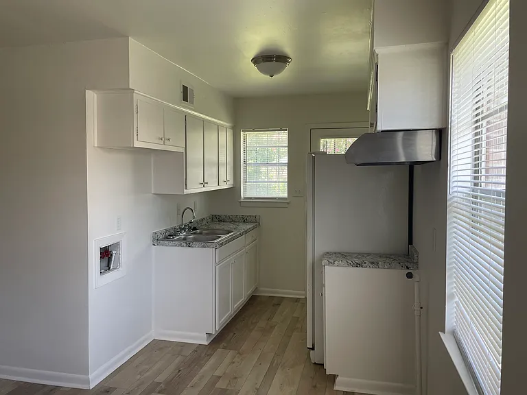 Sunflower Ln — Photo 1